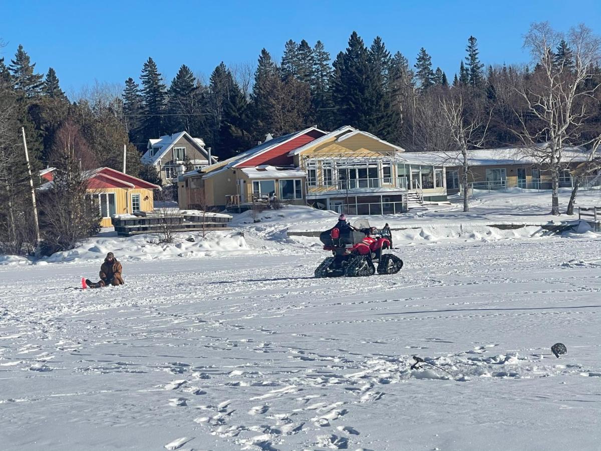 Auberge Et Chalets Sur Le Lac Lac-Mégantic Zewnętrze zdjęcie