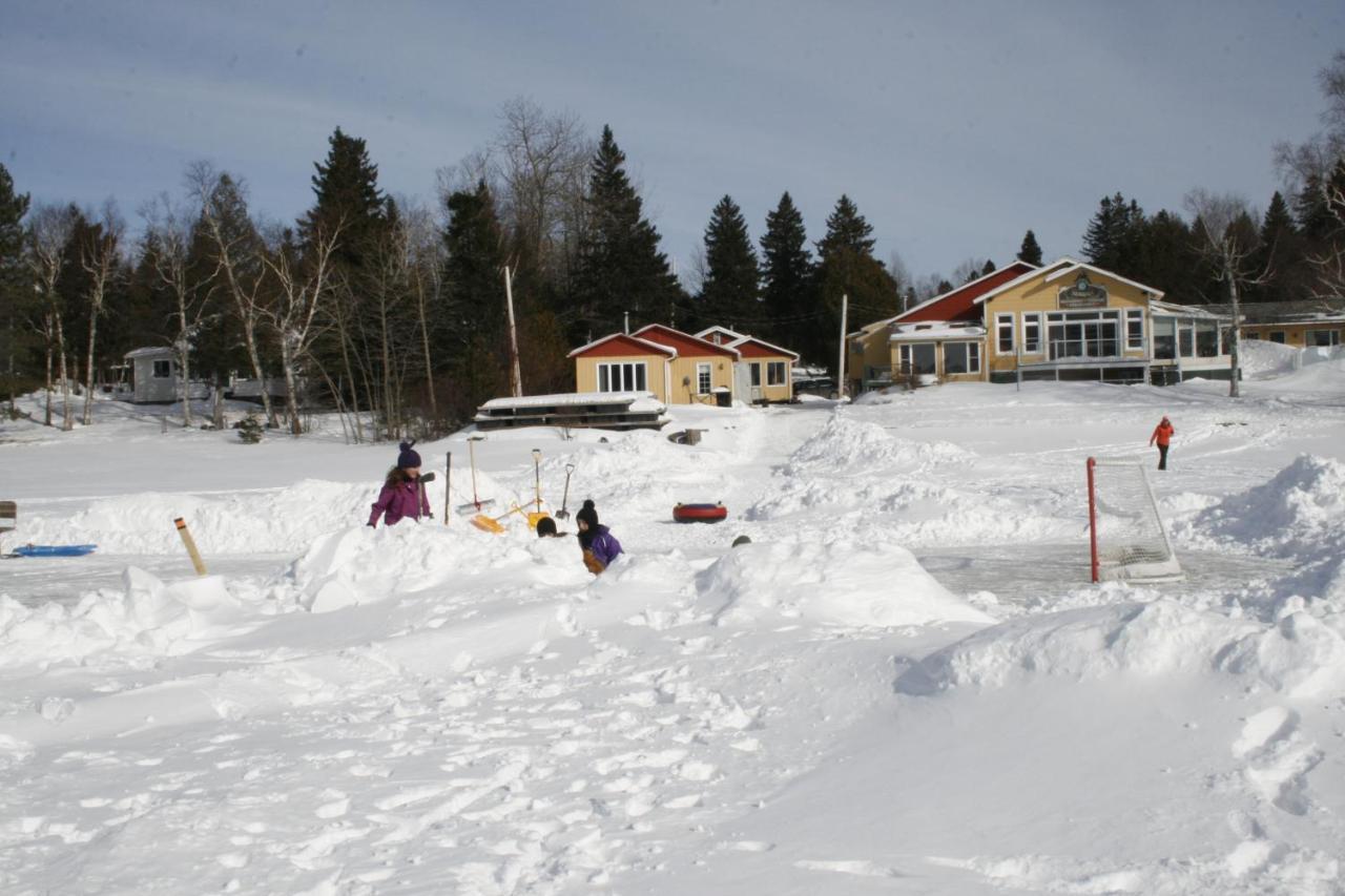 Auberge Et Chalets Sur Le Lac Lac-Mégantic Zewnętrze zdjęcie